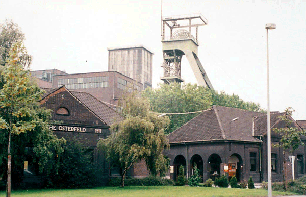 bergbau_zeche_osterfeld_torhaeuser_verwaltungsgebaeude